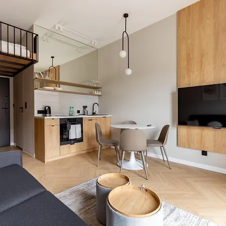 Apartment Stogi Superior By Bookinghost